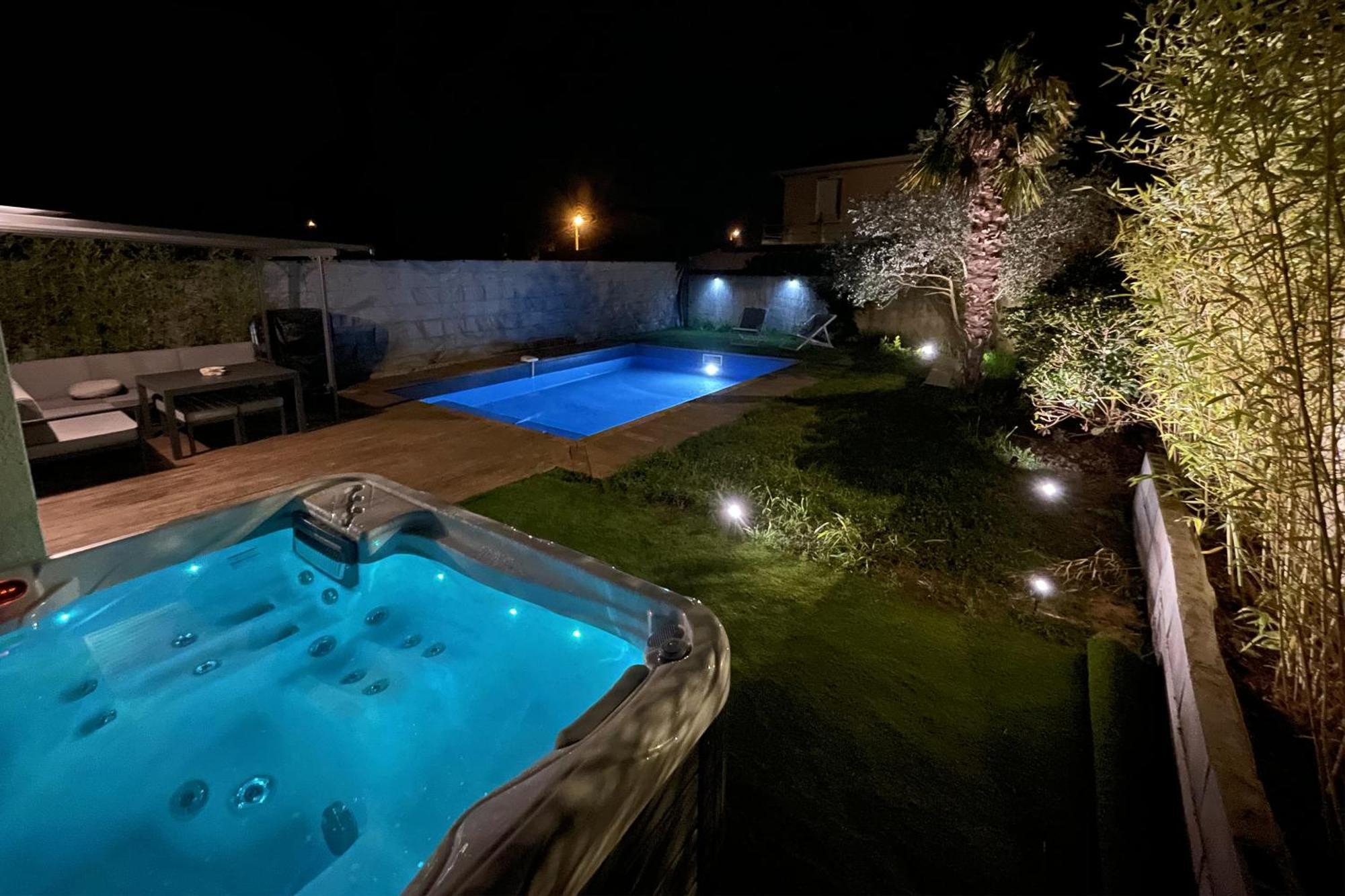Unique! Jacuzzi Prive 35°C + Cinema Villa Entiere Meyzieu Exterior foto