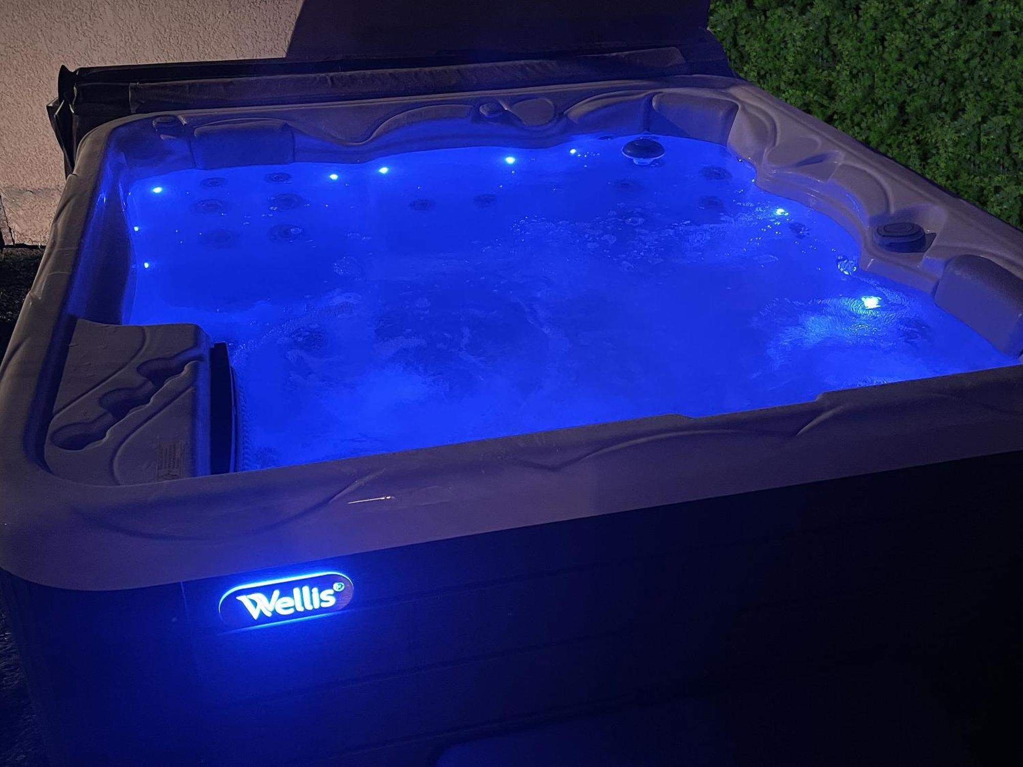 Unique! Jacuzzi Prive 35°C + Cinema Villa Entiere Meyzieu Exterior foto