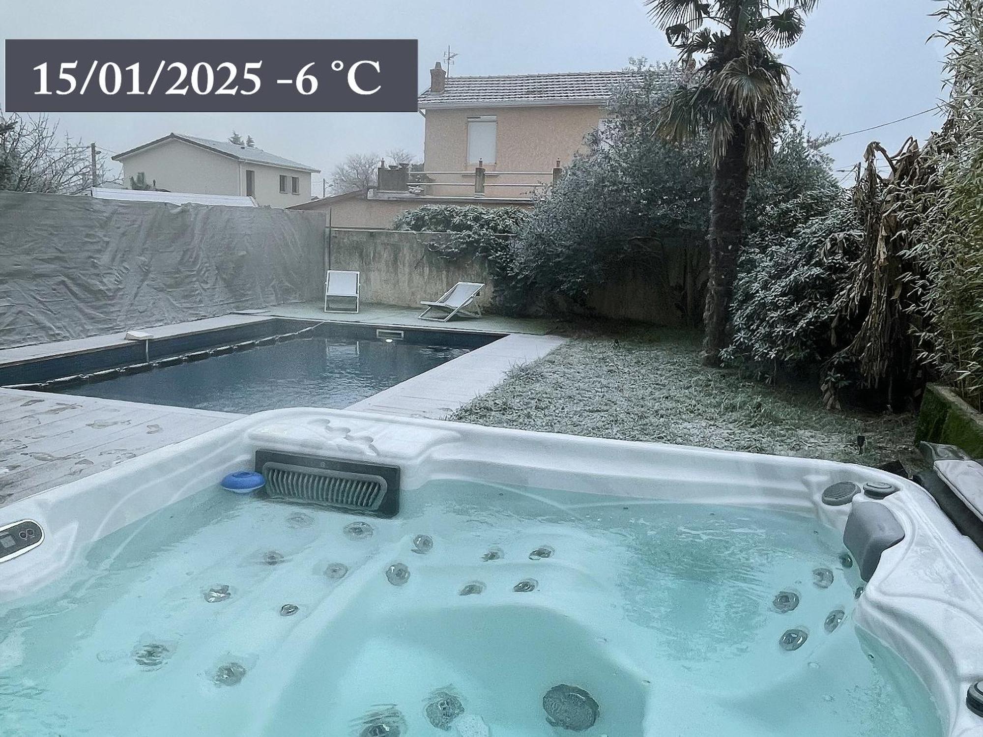 Unique! Jacuzzi Prive 35°C + Cinema Villa Entiere Meyzieu Exterior foto